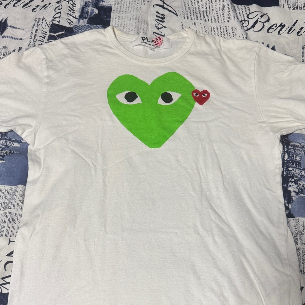cdg mens Large tshirt fits like medium